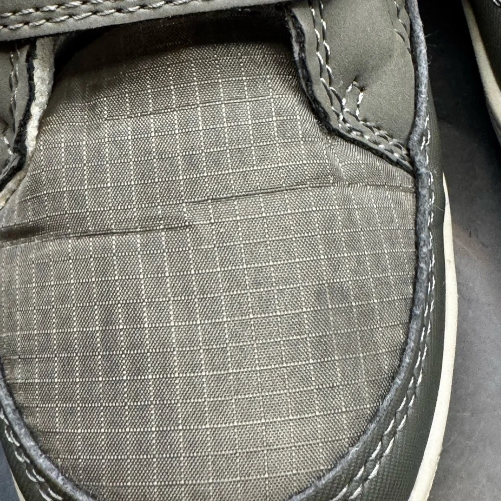 OshKosh Bgosh shoes have